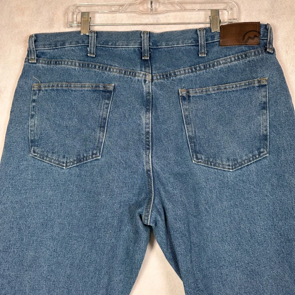 Magellan Outdoors Jeans Mens 40x30 Blue Good Straight Leg Denim 1039MAGMS